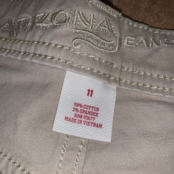 Arizona Khaki short - Picture 3 of 3